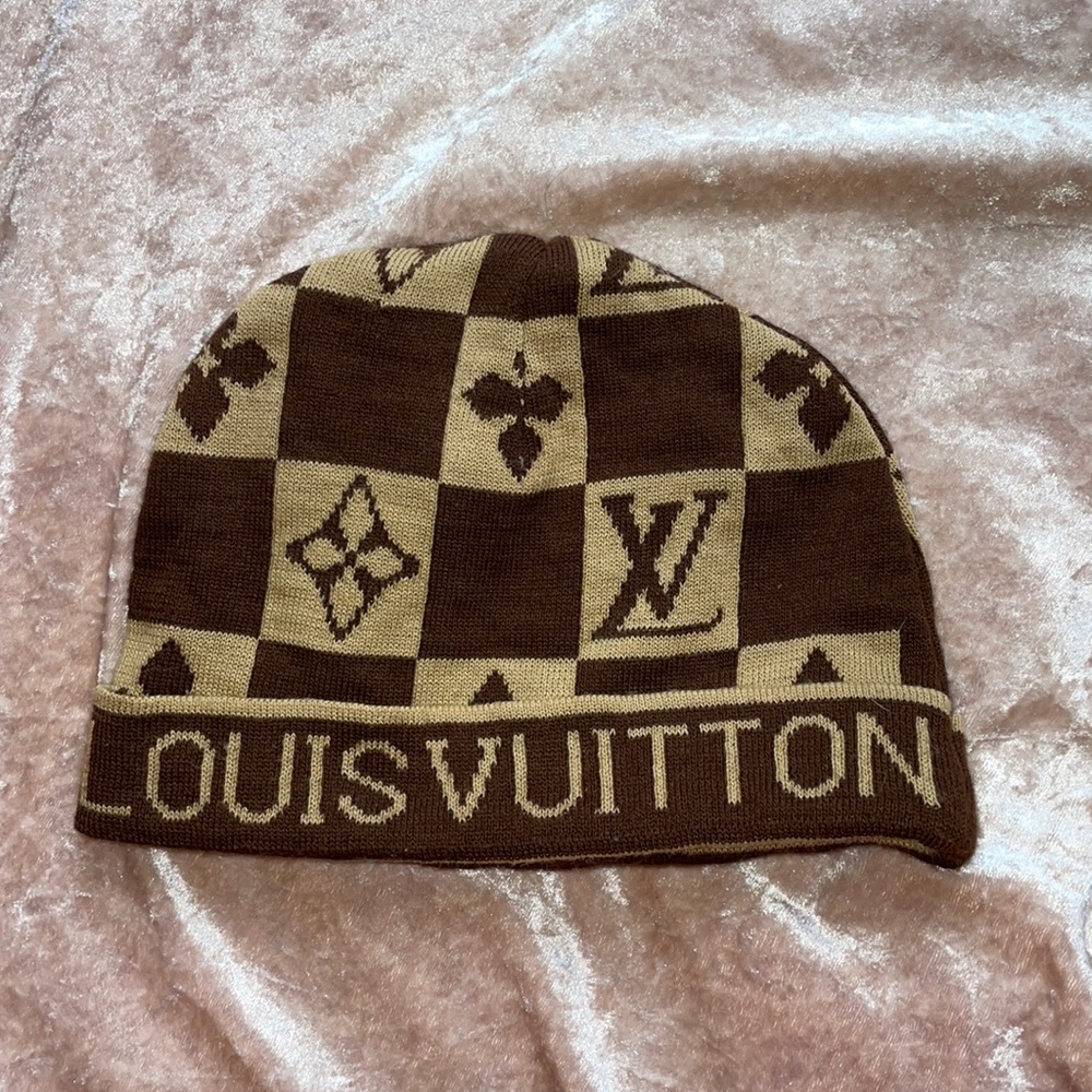 Cute tossle cap. Never worn.